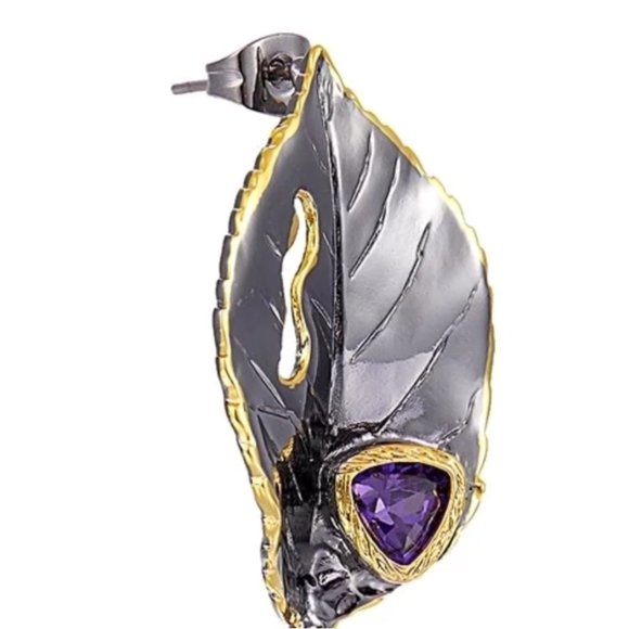 Italian Jewelry Black Gold Leave Earrings - Picture 6 of 14